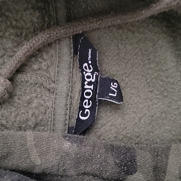 Goerge camo suit sweater and pants XL pants and large sweater matching set - Picture 8 of 11